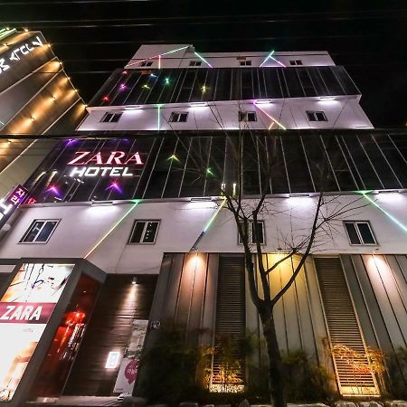 Hotel Zara Changwon Exteriör bild