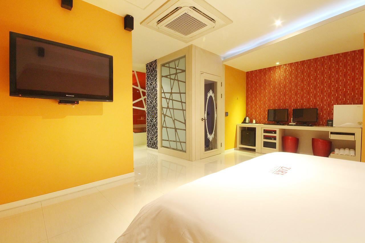 Hotel Zara Changwon Exteriör bild