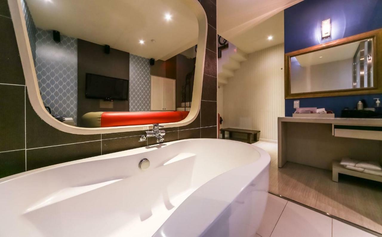 Hotel Zara Changwon Exteriör bild