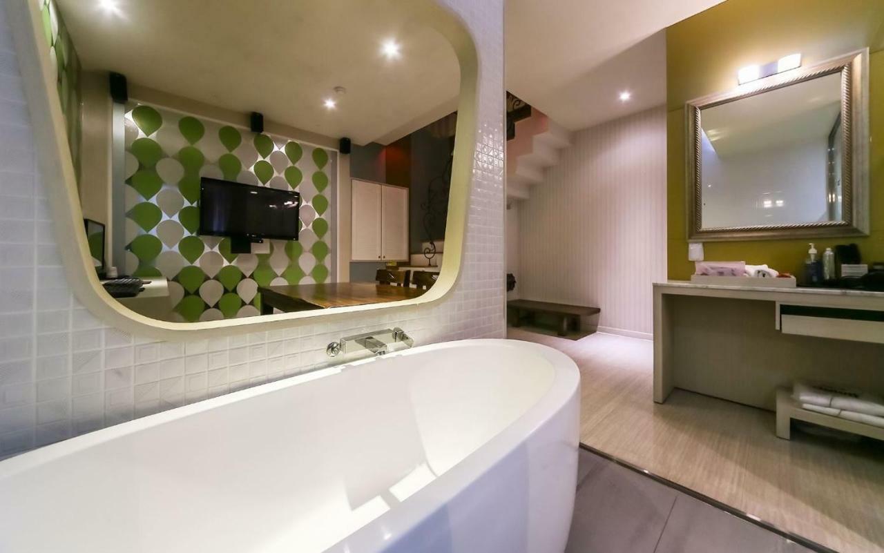 Hotel Zara Changwon Exteriör bild