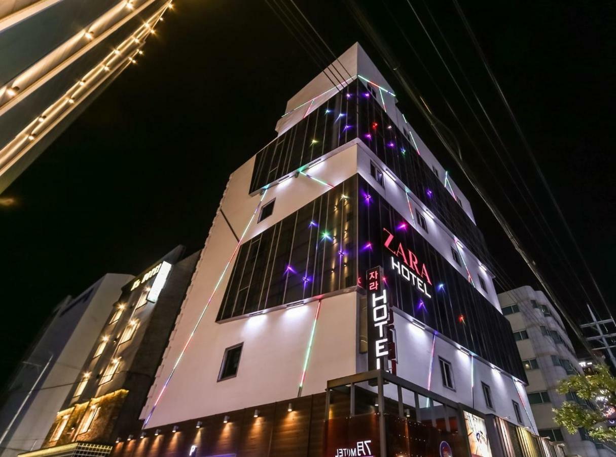 Hotel Zara Changwon Exteriör bild