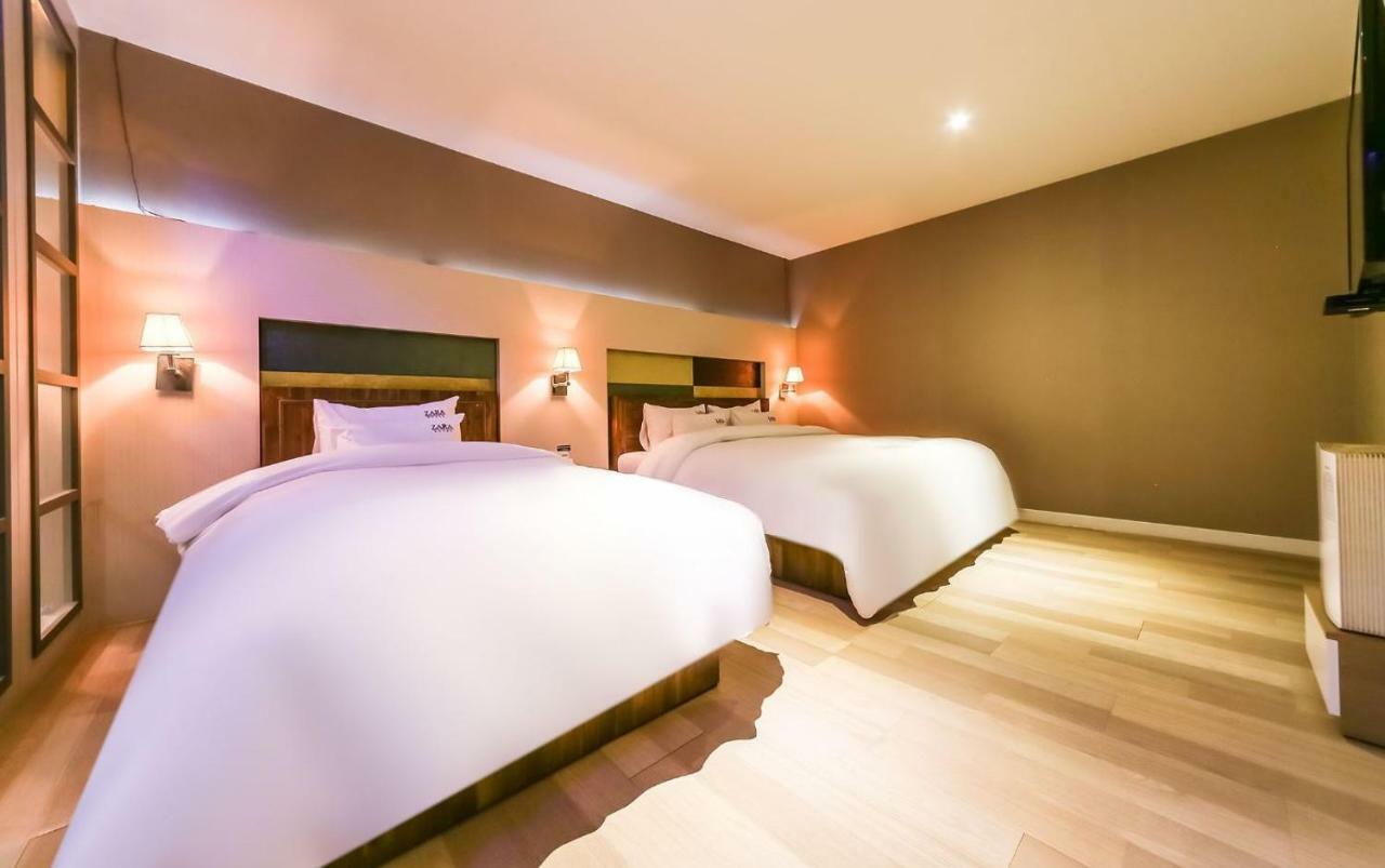 Hotel Zara Changwon Exteriör bild