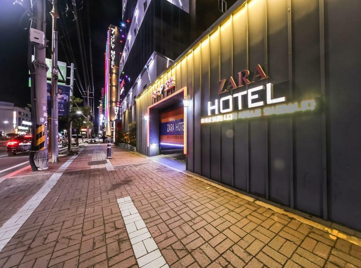 Hotel Zara Changwon Exteriör bild